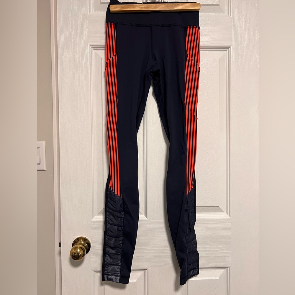 Lululemon Run Get Up And Glow Tight in Inkwell Classic Stripe 4